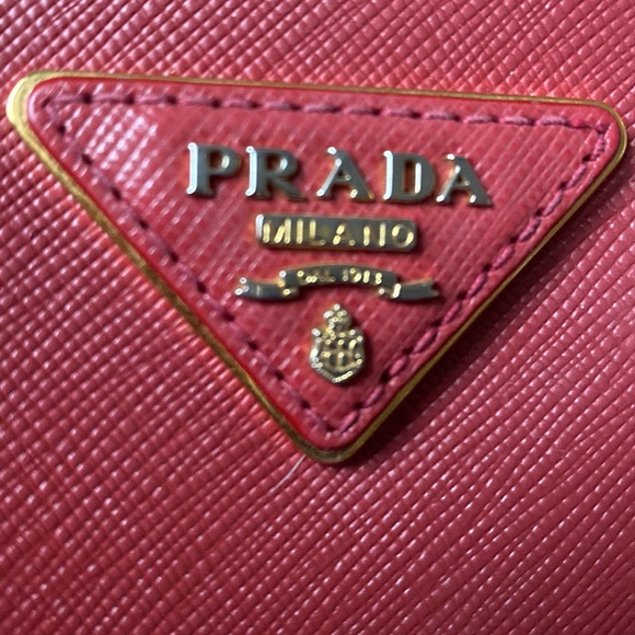 Authentic Prada Large Saffiano - Picture 3 of 14